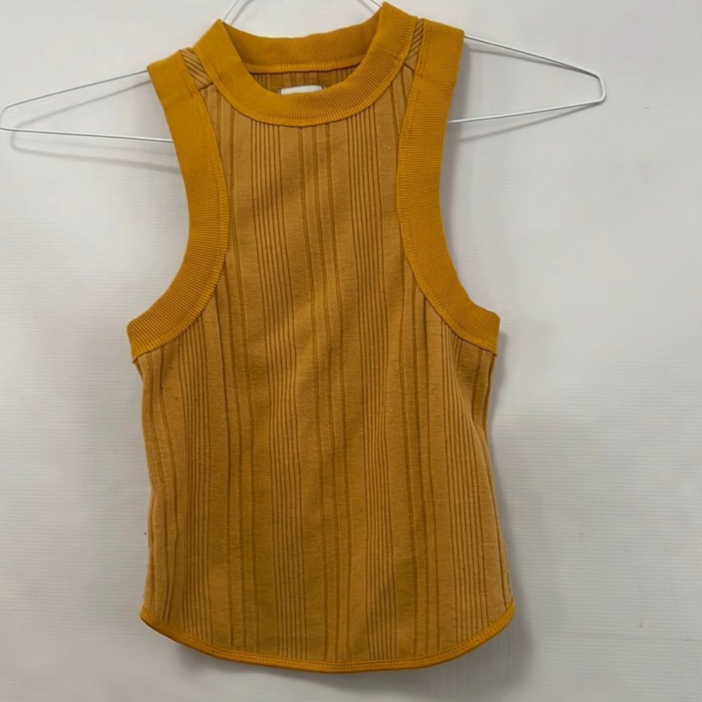BDG URBAN OUTFITTERS RIBBED TOP SIZE S/P